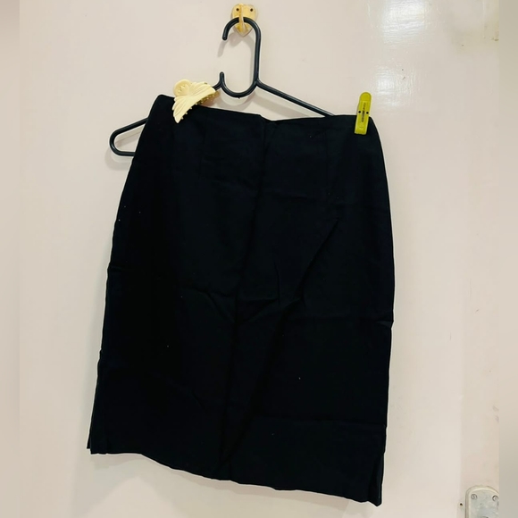 Black pencil skirt - Picture 4 of 4
